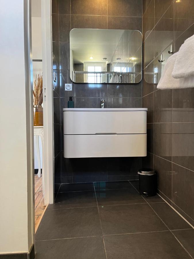 Kamer met Kingsize Bed en Uitzicht op de Tuin